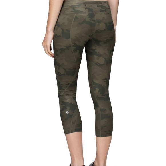 lululemon athletica Pants - Lululemon camouflage green athletic leggings, 8